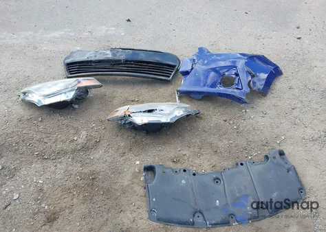 2014 Toyota Corolla S Plus z USA, uszkodzony, nr VIN 2T1BURHE9EC205878